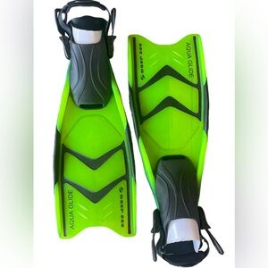 Never used Aqua Fins Aqua Glide SM 5-8 snorkeling